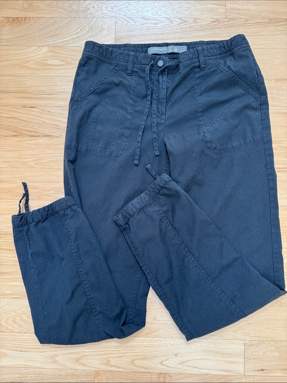 Icebreaker merino women’s lightweight spring  summer fall black pants size 10/30
